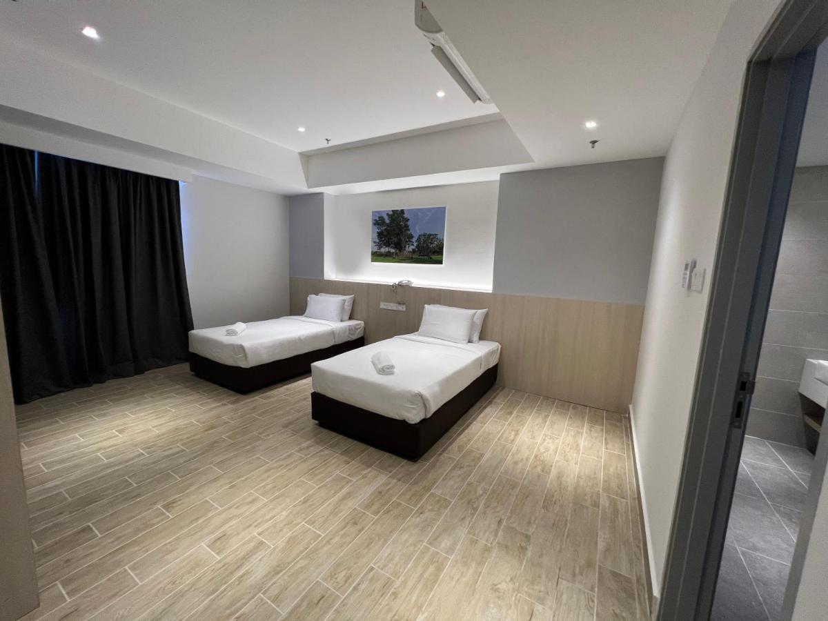 Amverton Cove Golf & Island Resort Banting  Bagian luar foto