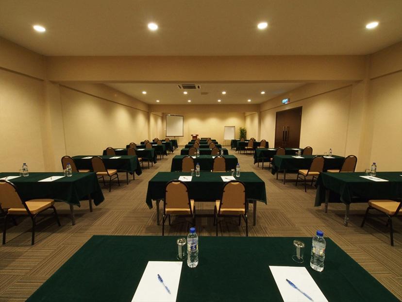 Amverton Cove Golf & Island Resort Banting  Bagian luar foto